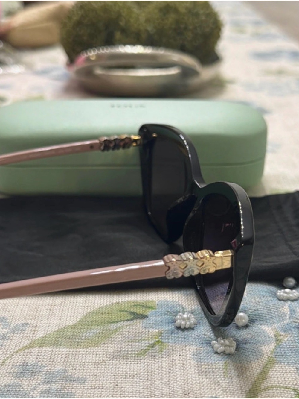 TOUS Black Sunglasses with Pink Temples - Picture 6 of 6
